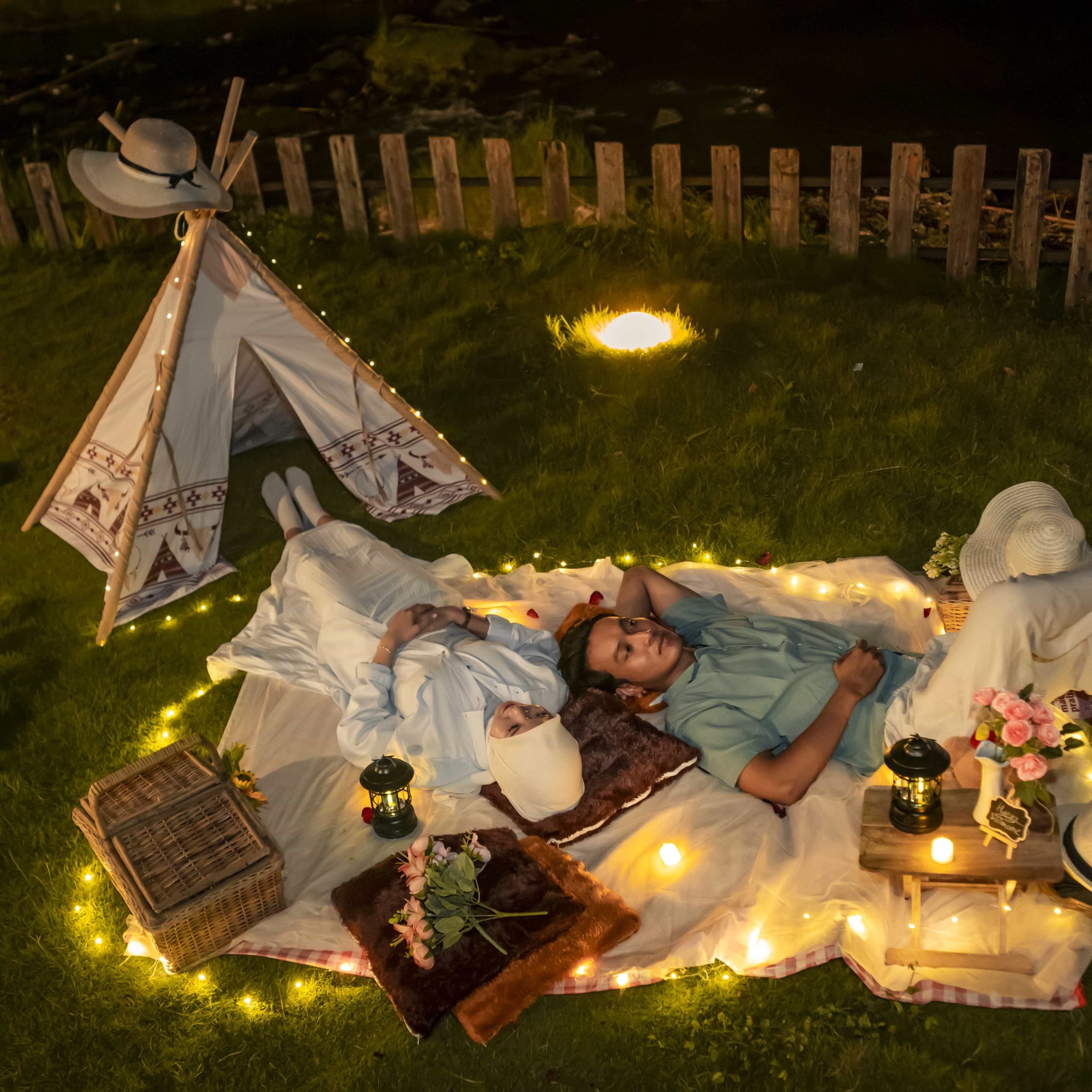 Picnic Romance Web-13